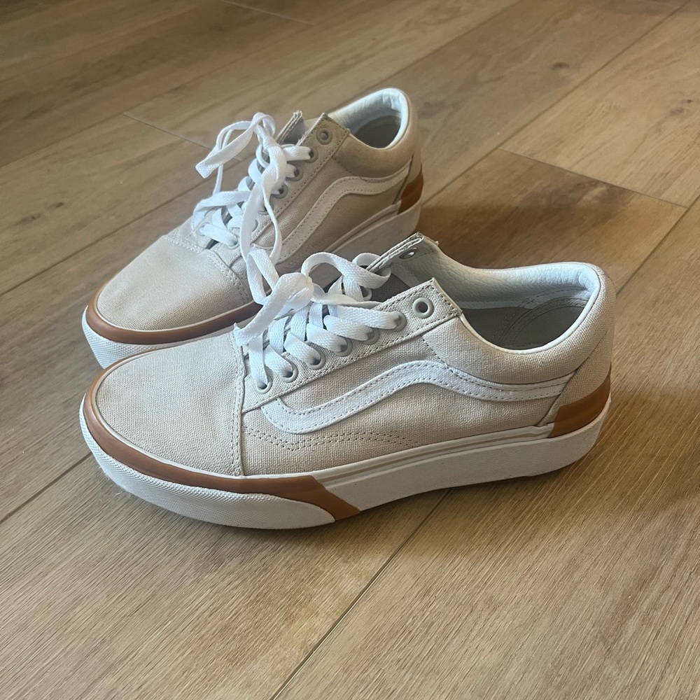 Vans old skool stacked platform shoe beige